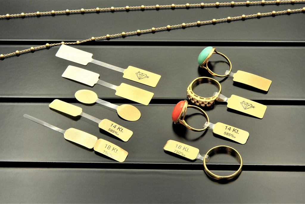 Adhesive labels Neutral
