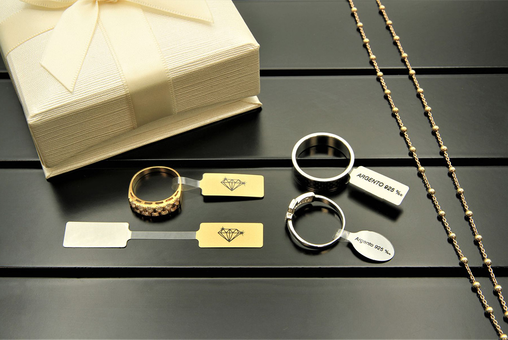 Adhesive labels Neutral